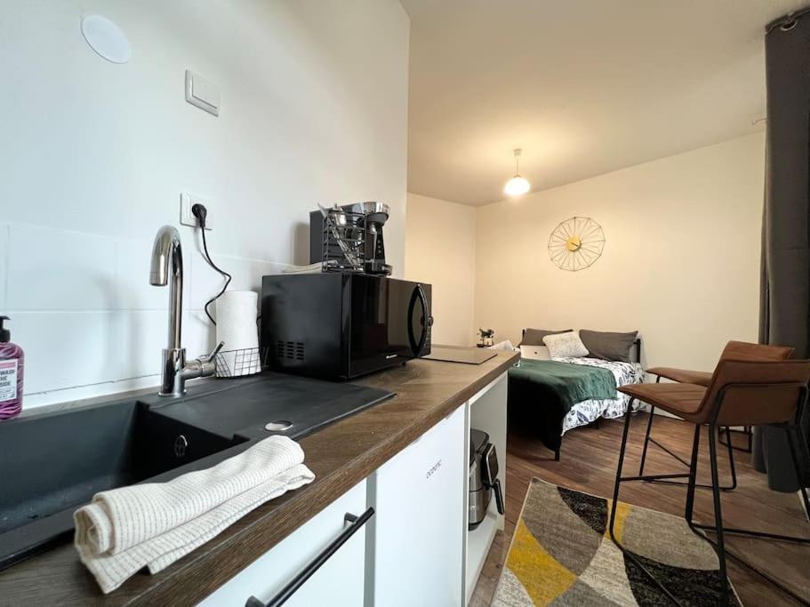 Appartement Le Petit Nid A 2 Min Gare / Centre Meulan Extérieur photo