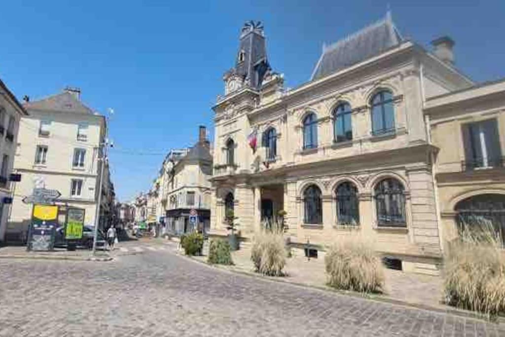 Appartement Le Petit Nid A 2 Min Gare / Centre Meulan Extérieur photo